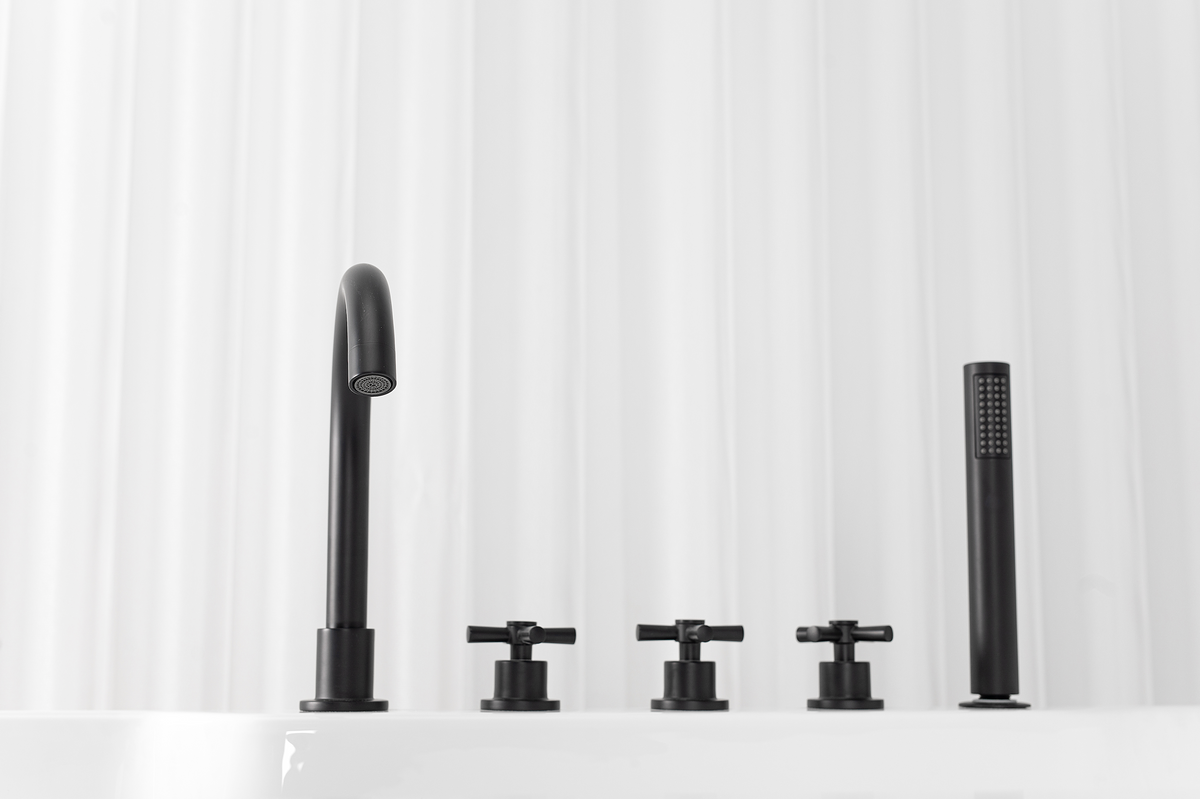 Freistehende Badewanne ARUBA schwarz matt 170x75x58 cm