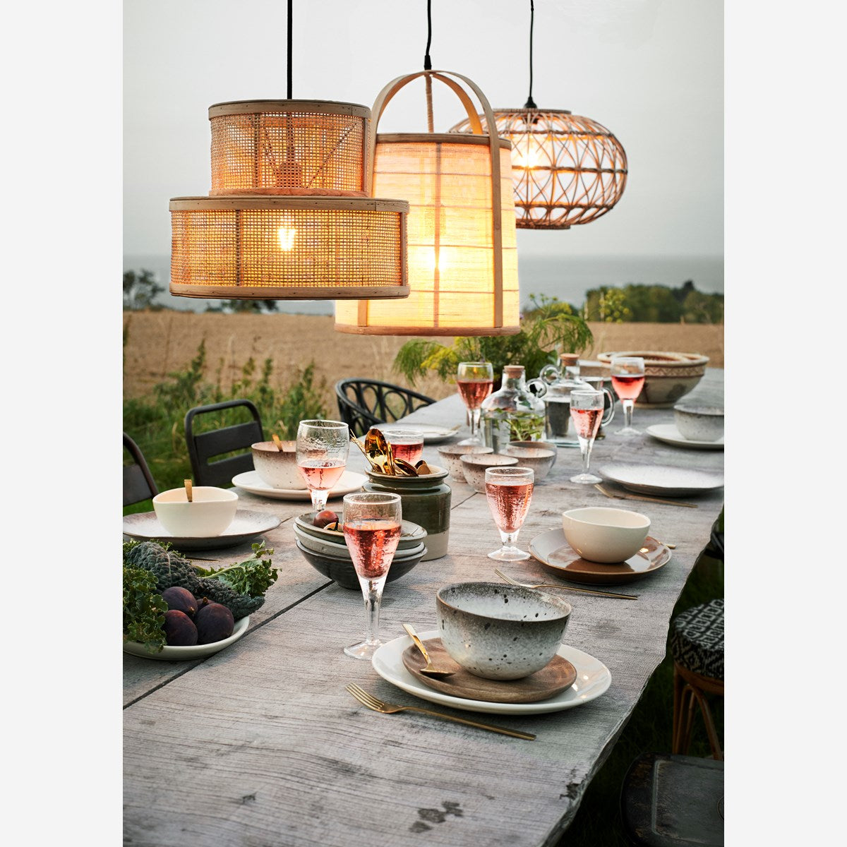 Stoneware dinner plate